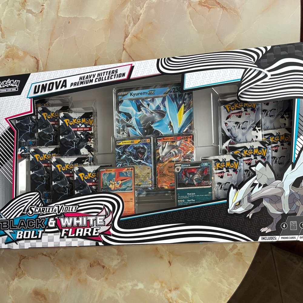 Pokémon TCG: Pokemon Unova Heavy Hitters Premium Collection (Costco Exclusive)